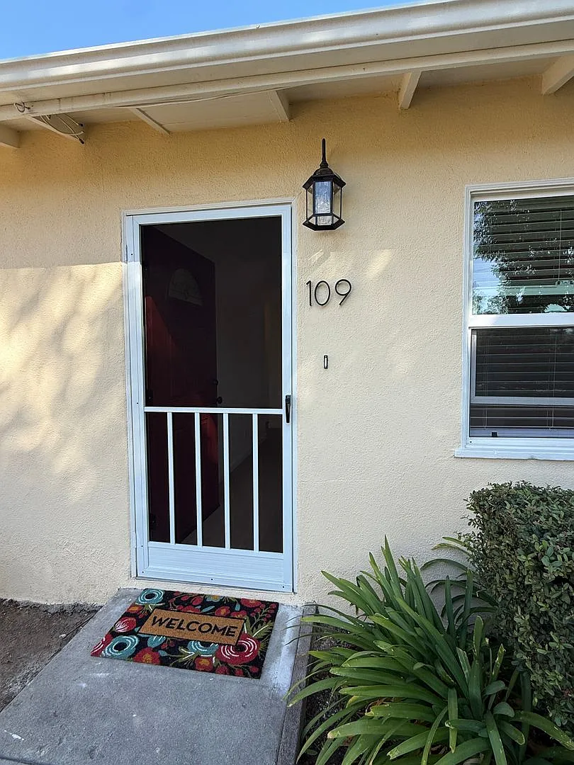 111-117 W McFarlane Drive — Photo 1