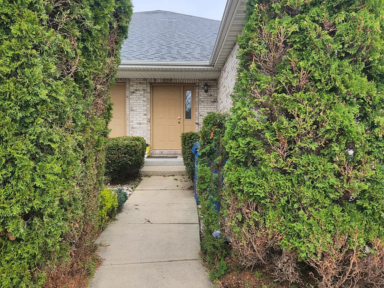 10859 Park St — Photo 2