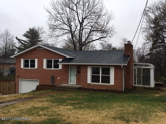 1st image of 2306 Oakview Dr