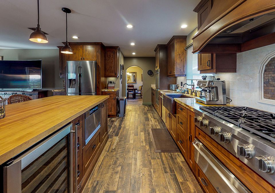 1st image of 30517 Rolling Hills Dr