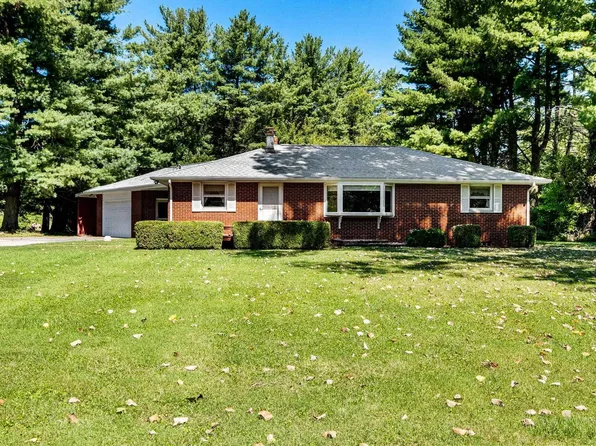 16285 Elmwood St, Mishawaka, IN 46544