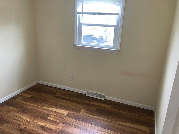 5th image of 4 Cottage Ave #1
