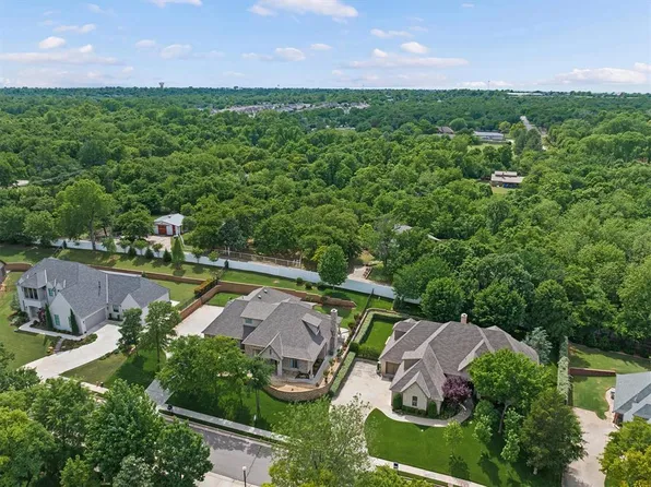 2801 Woodland Creek Dr, Edmond, OK 73034