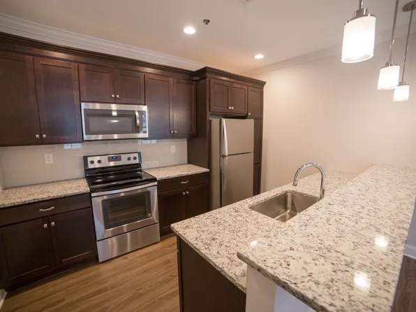 225 Delaware Ave APT B, Delmar, NY 12054