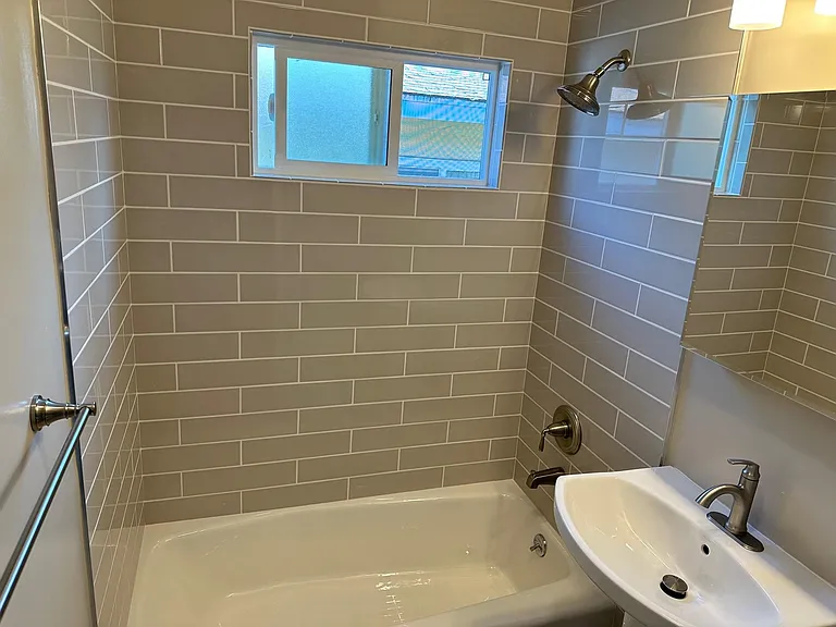 5235 Acacia St — Photo 8