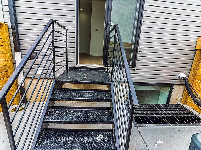 137 E Cumberland St #B — Photo 36
