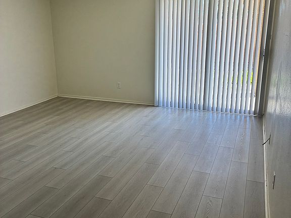 2nd image of 800 Sunjoy Dr #27