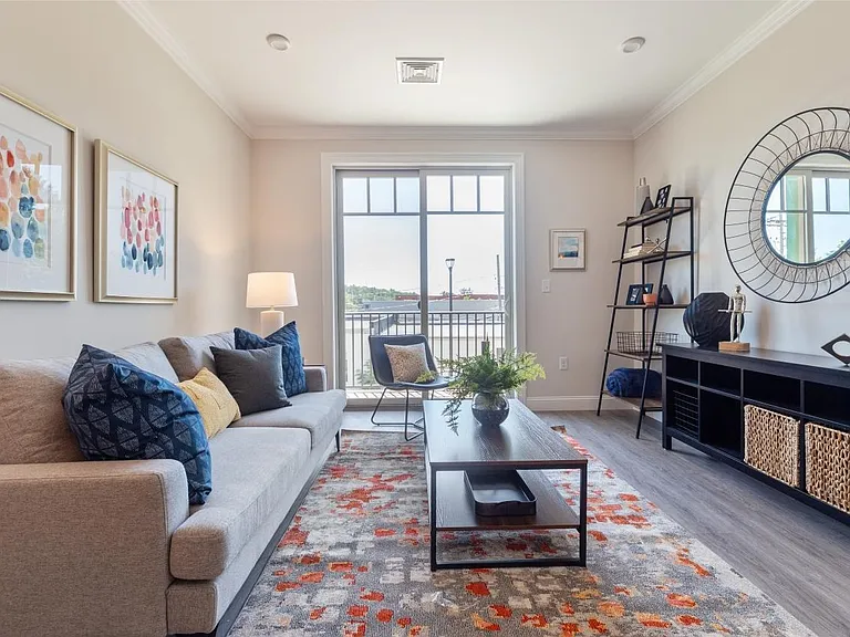 69 Foundry St #403 — Photo 6