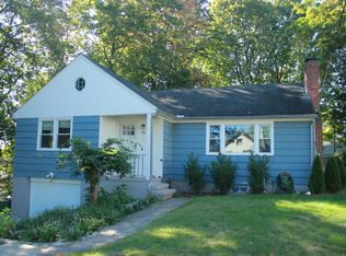 28 Glenham Rd, Hamden, CT 06518