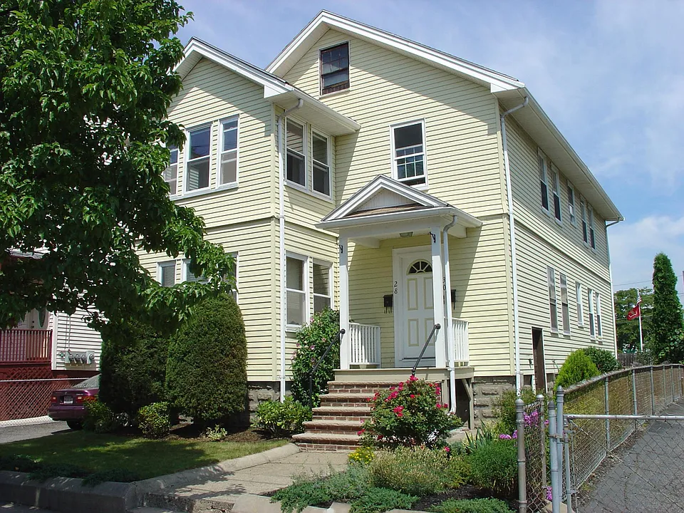 30 Willard Ave