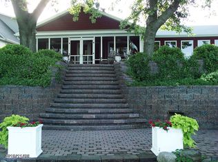 530 Sunset Dr, Lake View, IA 51450