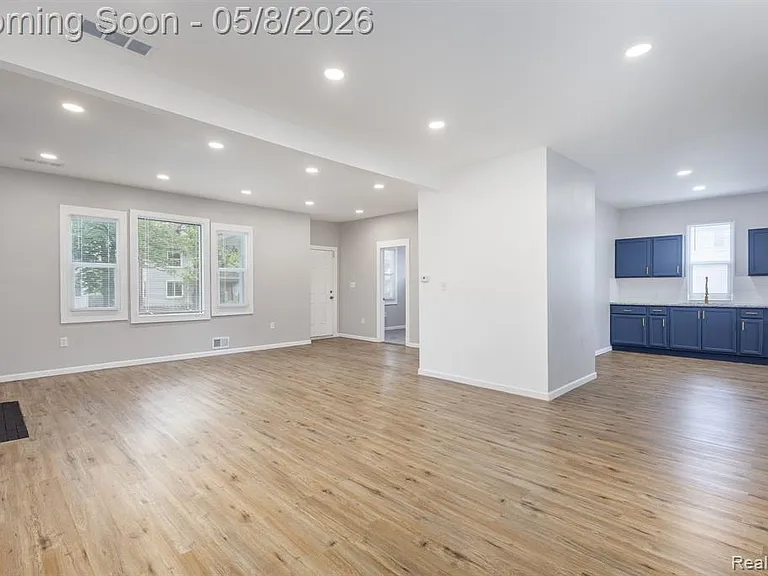120 Woodland St — Photo 10