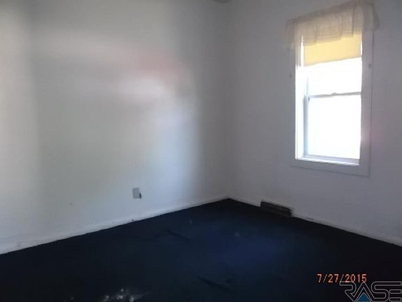 5th image of 3021 H Ave