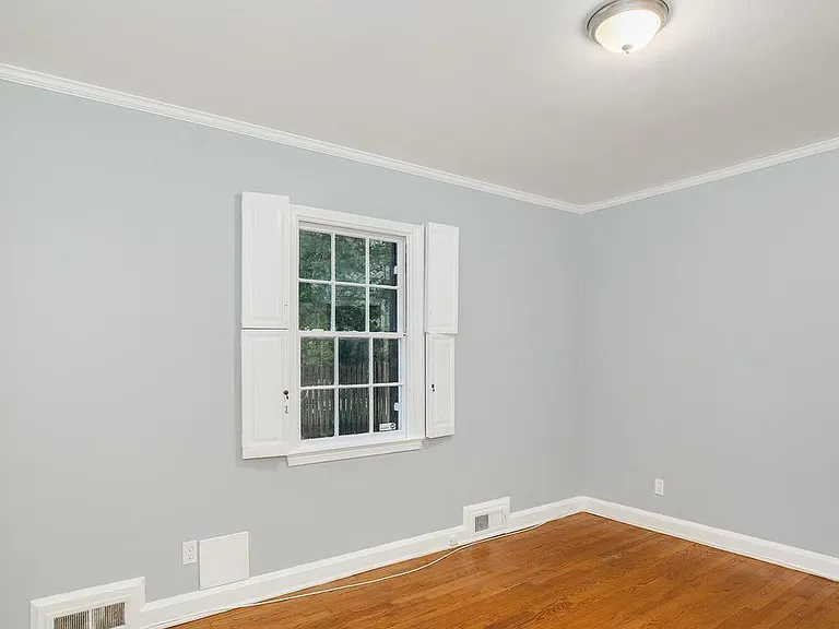 5806 Kenmore Rd — Photo 16