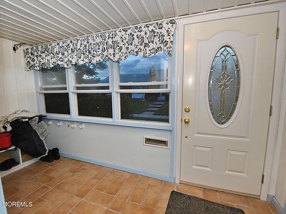 5th image of 652A Plymouth Drive