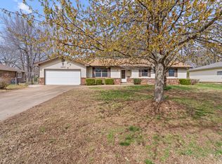 1233 W Highland St, Springfield, MO 65807