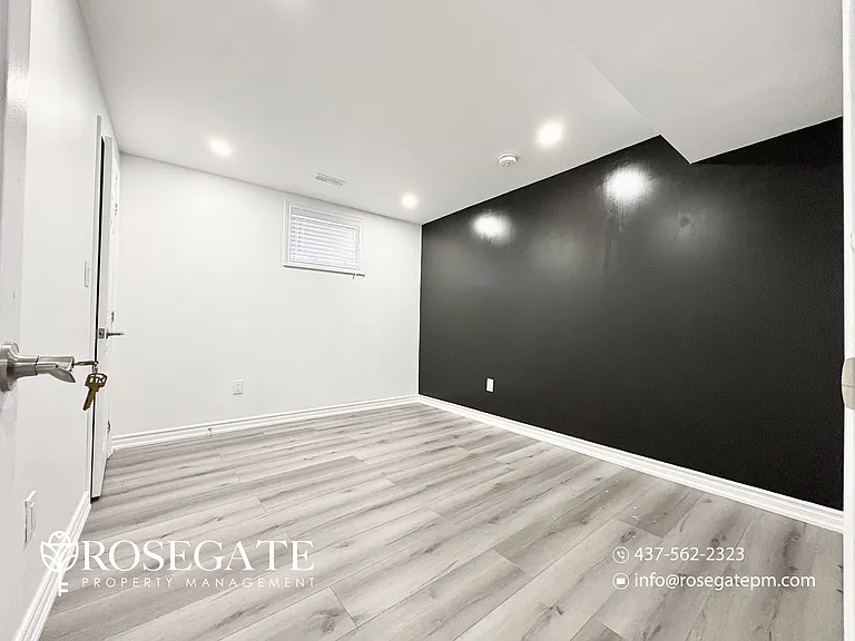 203 Midland Pl #2 — Photo 10