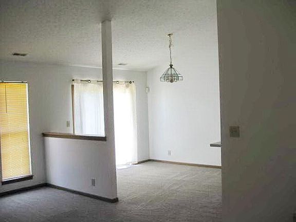 5th image of 3023 Bowfield Way