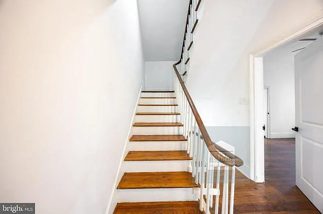 209 E Martin St #B — Photo 24