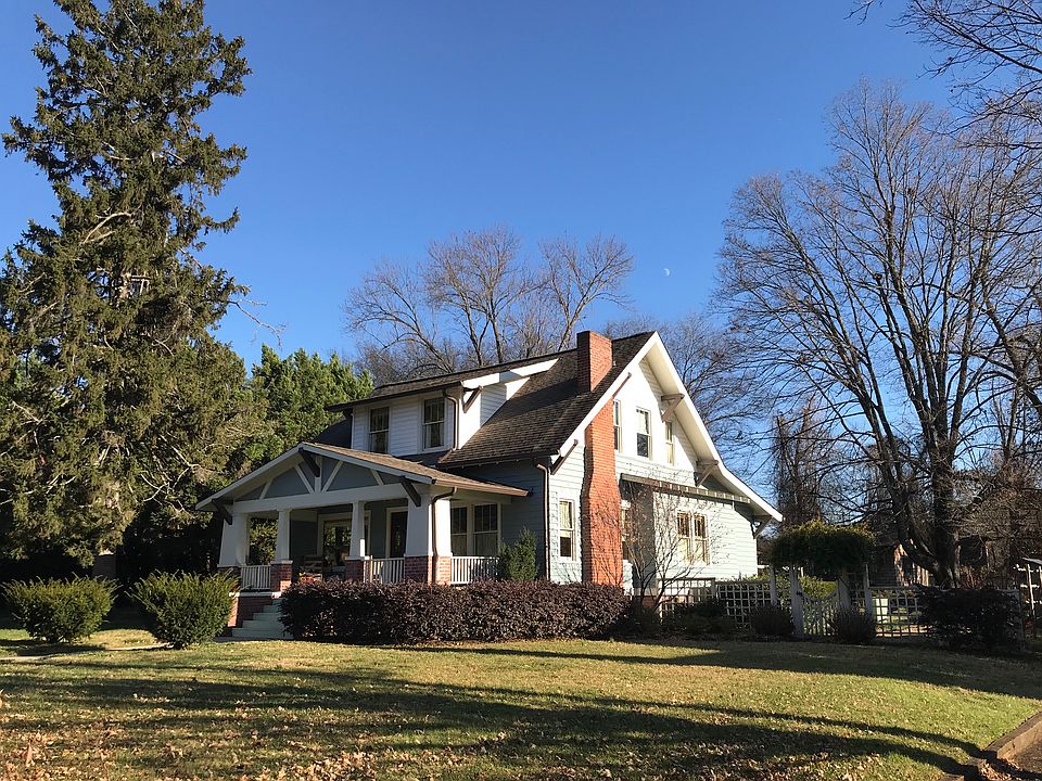 1st image of 2820 Gibbs Dr