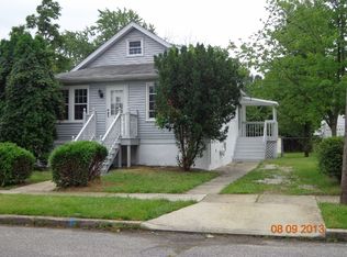 326 E Washington Ave, Magnolia, NJ 08049