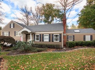 225 Parsonage Hill Rd, Short Hills, NJ 07078