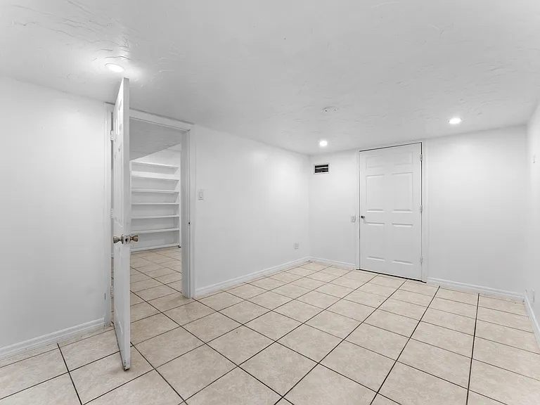1550 S Atlantic Ave #N — Photo 4