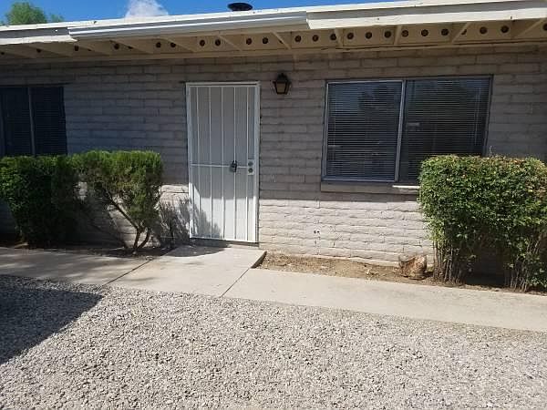 1st image of 3548 E Monte Vista Dr Unit C