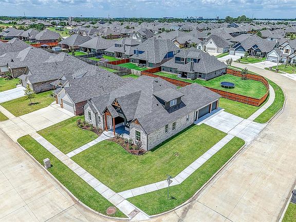 3rd image of 1723 Zayden Ln
