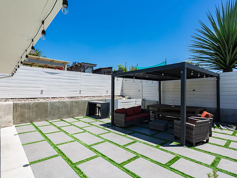 2021 Cardinal Dr — Photo 39