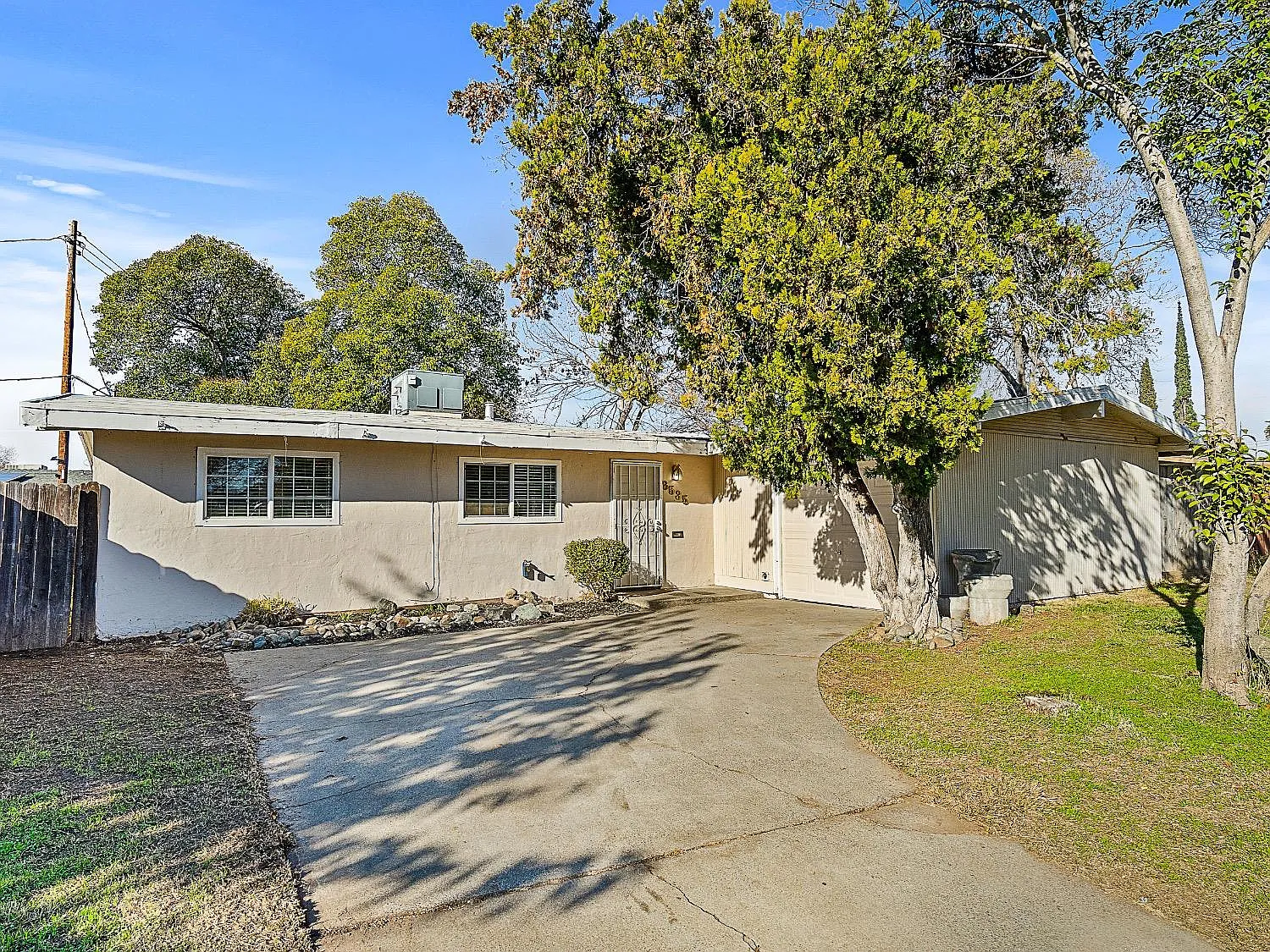 6535 Varnum Way photo 1