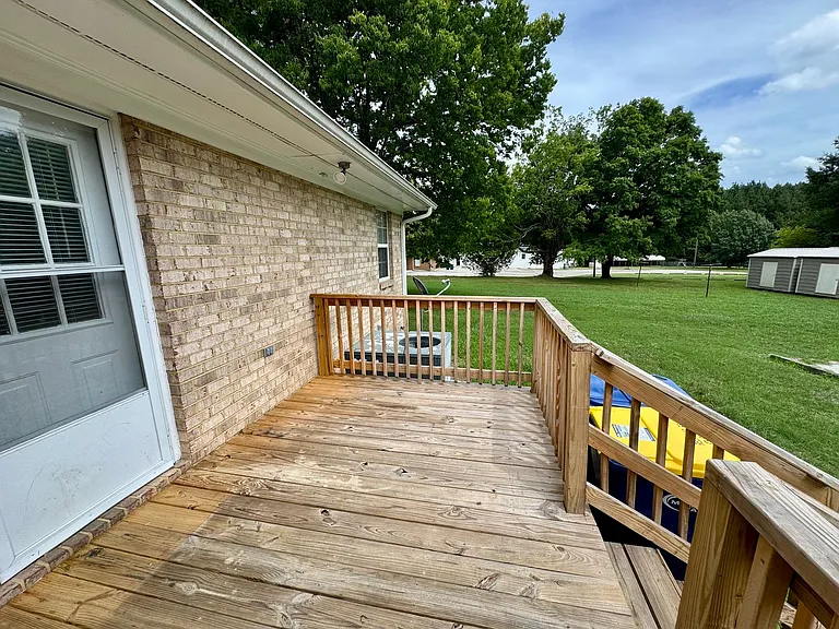 124 E Ferrell St — Photo 10