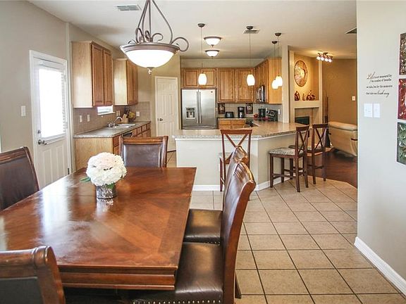 5th image of 2748 Winterberry Ln