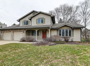 2796 Rosellen Ave, Fitchburg, WI 53711