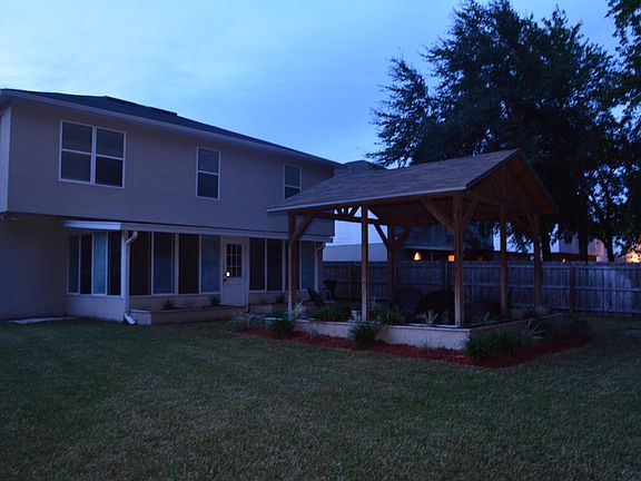 5th image of 8118 Foxdale Dr