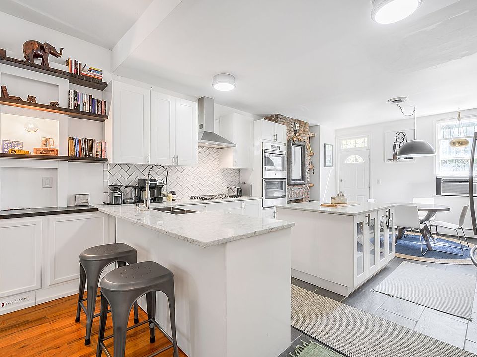 1st image of 288 Chauncey St