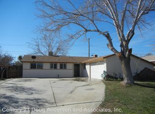 1212 E Avenue R5, Palmdale, CA 93550