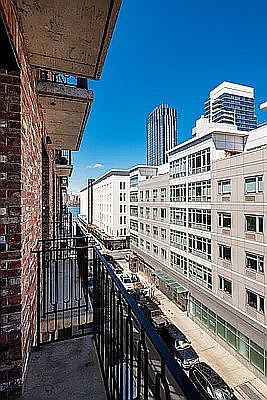 4th image of 187 Kent Ave #318