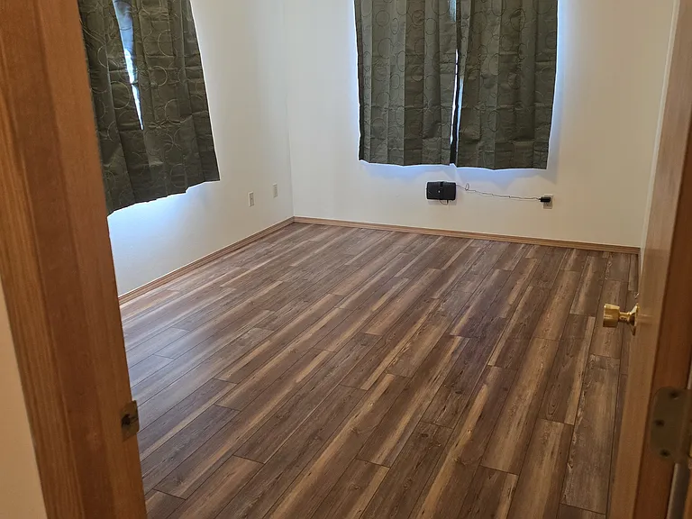 29 Michael Grove Ave — Photo 8