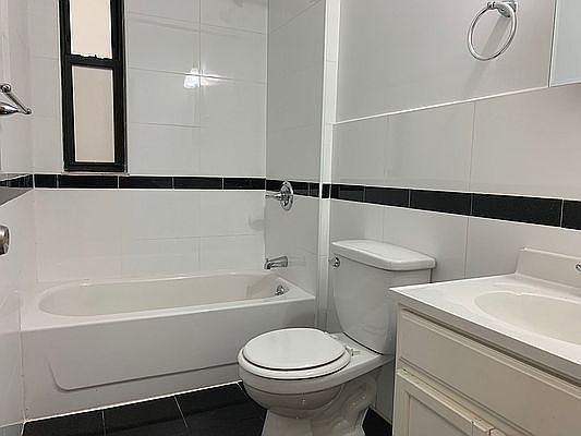 5th image of 1159 President St APT 2E