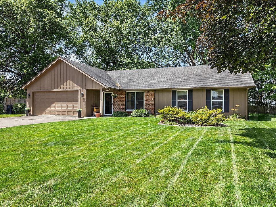 1st image of 60 Thomas Ct