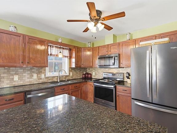 5th image of 8 Wall St