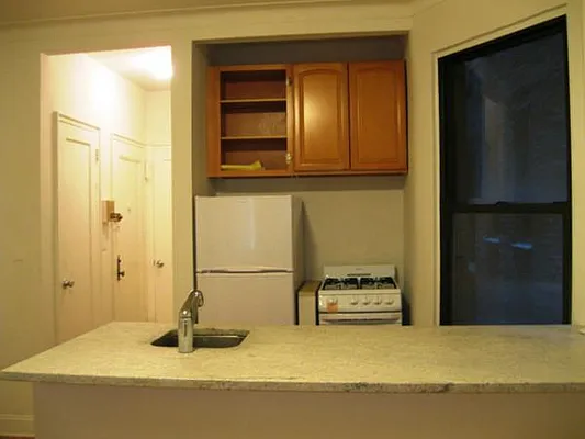Rented by Gallery Real Estate Group, LLC | media 7