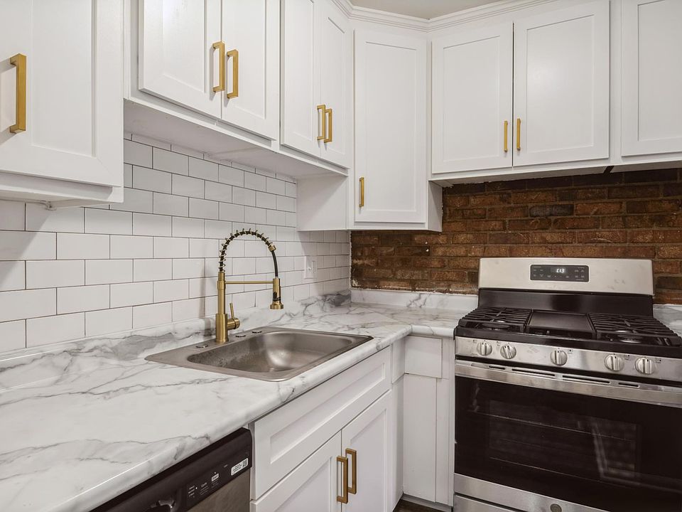 1st image of 6060-1 Williamsburg Ct #6060-1
