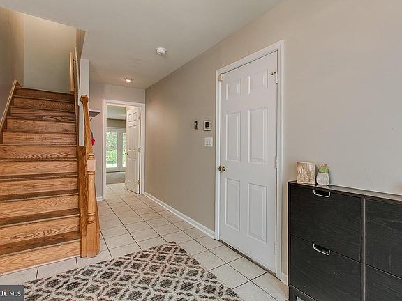 2nd image of 1255 Fairchild Ave