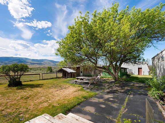 4th image of 25 Emigrant Meadows Rd