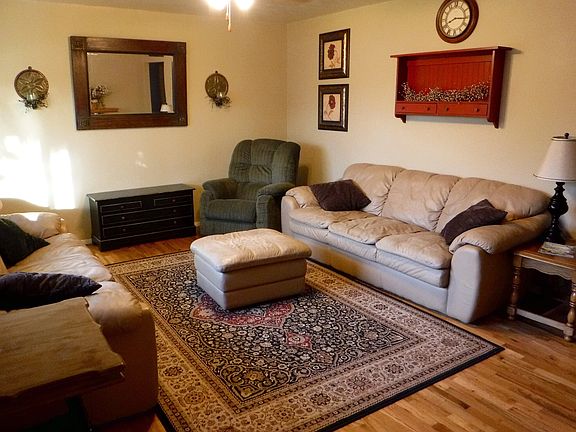 3rd image of 1840 San Larue Ave