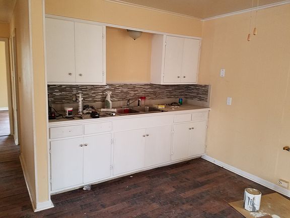 5th image of 9385 McLean St