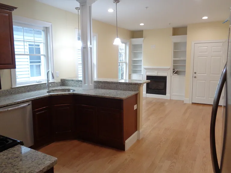121 Hancock St — Photo 4