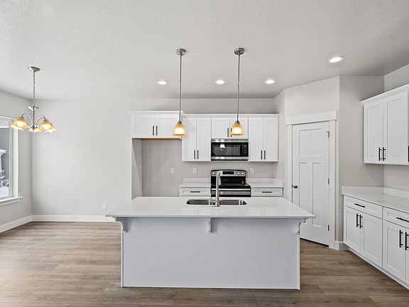 4th image of 3856 W 1650th St N